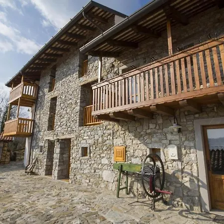 Casa Ursic Castello * Oblizza