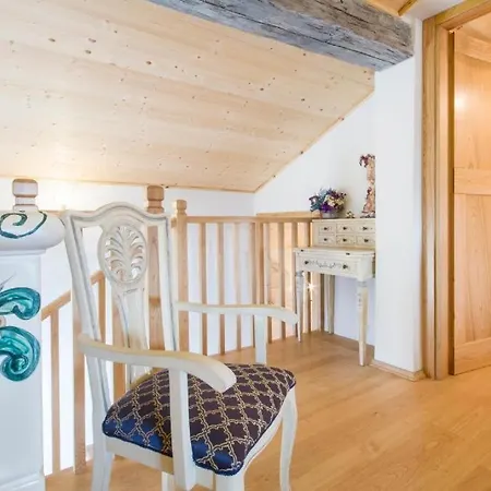 Casa Ursic Castello 公寓 *